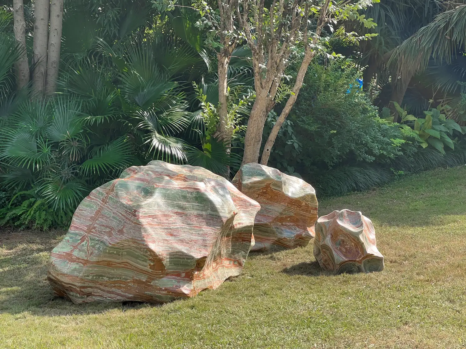 image of onyx marble meteorite